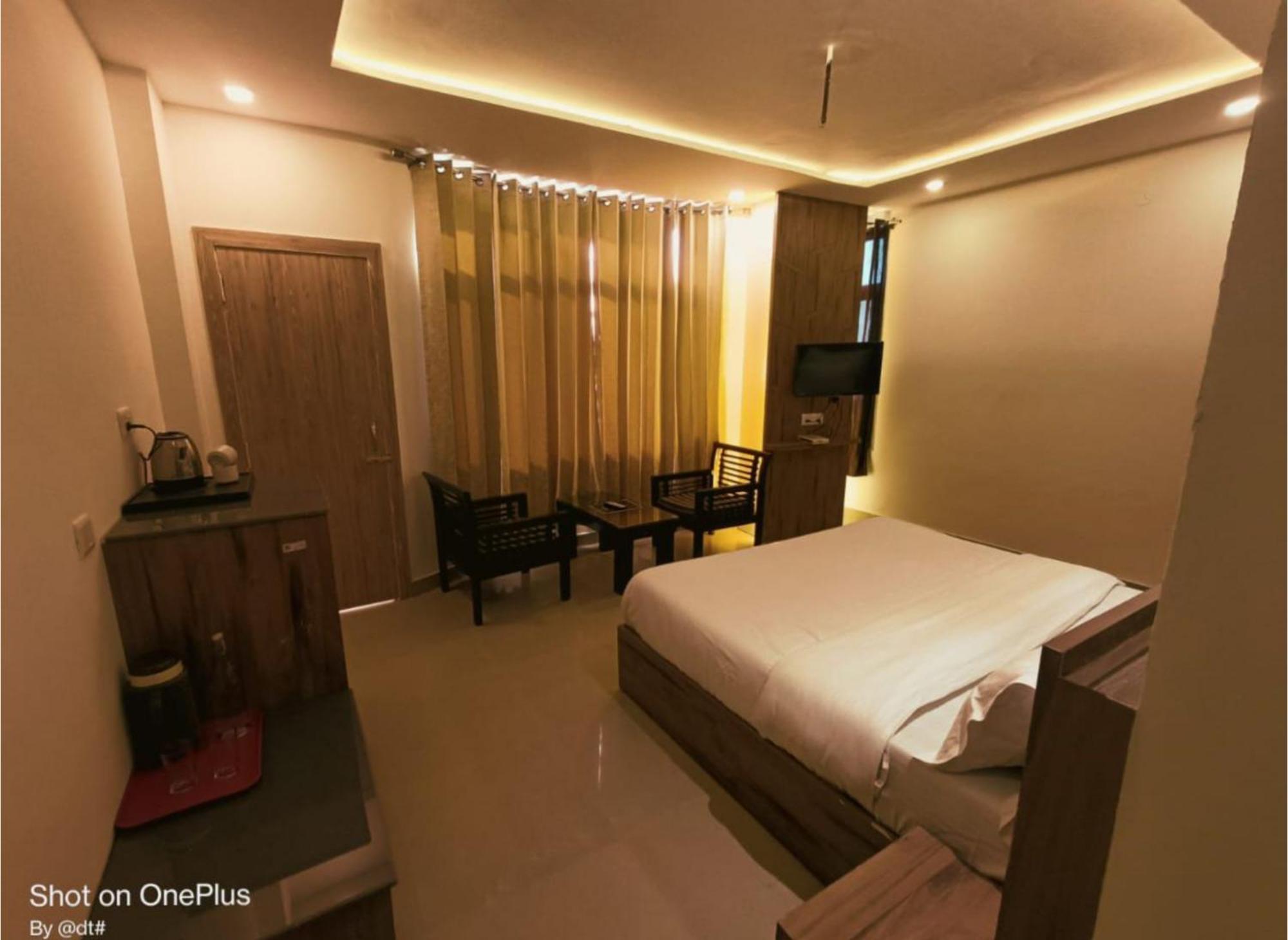 Hotel Wild Rose - Dalhousie Εξωτερικό φωτογραφία
